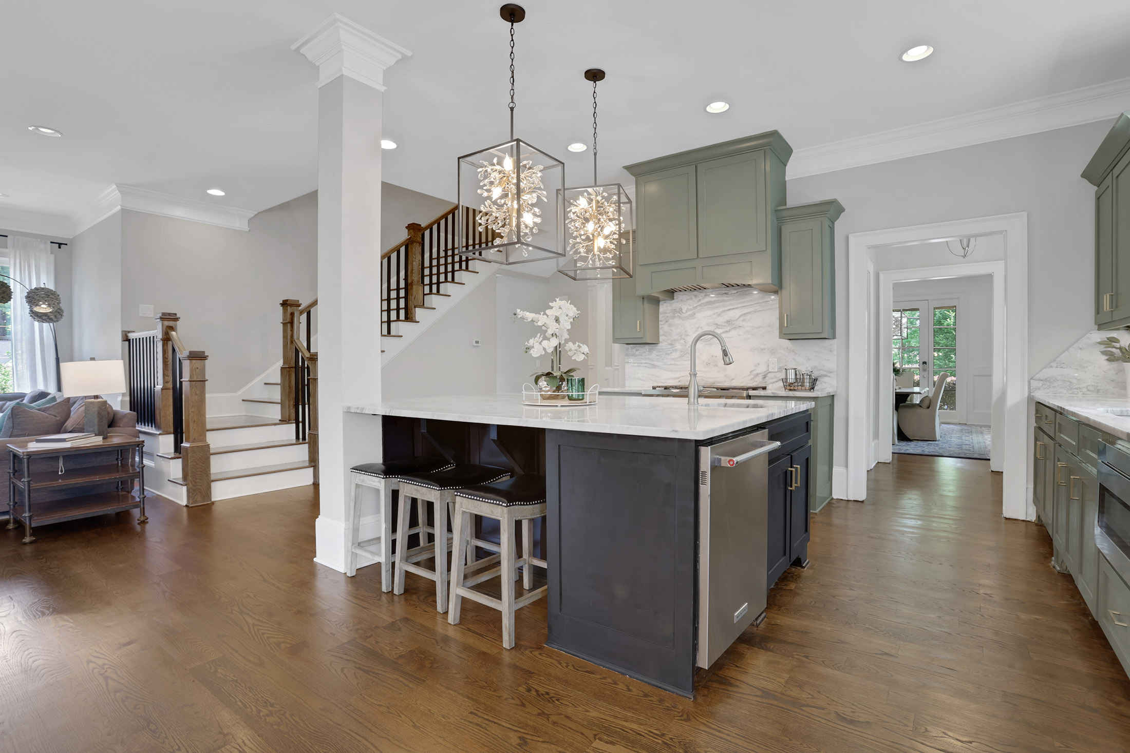  Sophisticated Brick Residence in Coveted Brookhaven Location - 物件實景