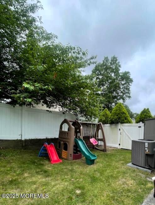 Brick, New Jersey, 08724, United States, 3 Bedrooms Bedrooms, ,2 BathroomsBathrooms,Residential,For Sale,1881353