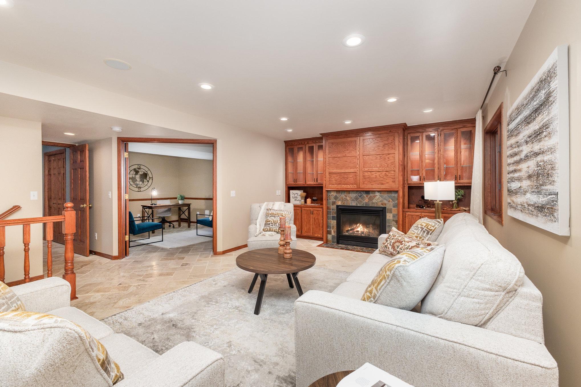 Lakeville, Minnesota, 55044, United States, 4 Bedrooms Bedrooms, ,3 BathroomsBathrooms,Residential,For Sale,1963667