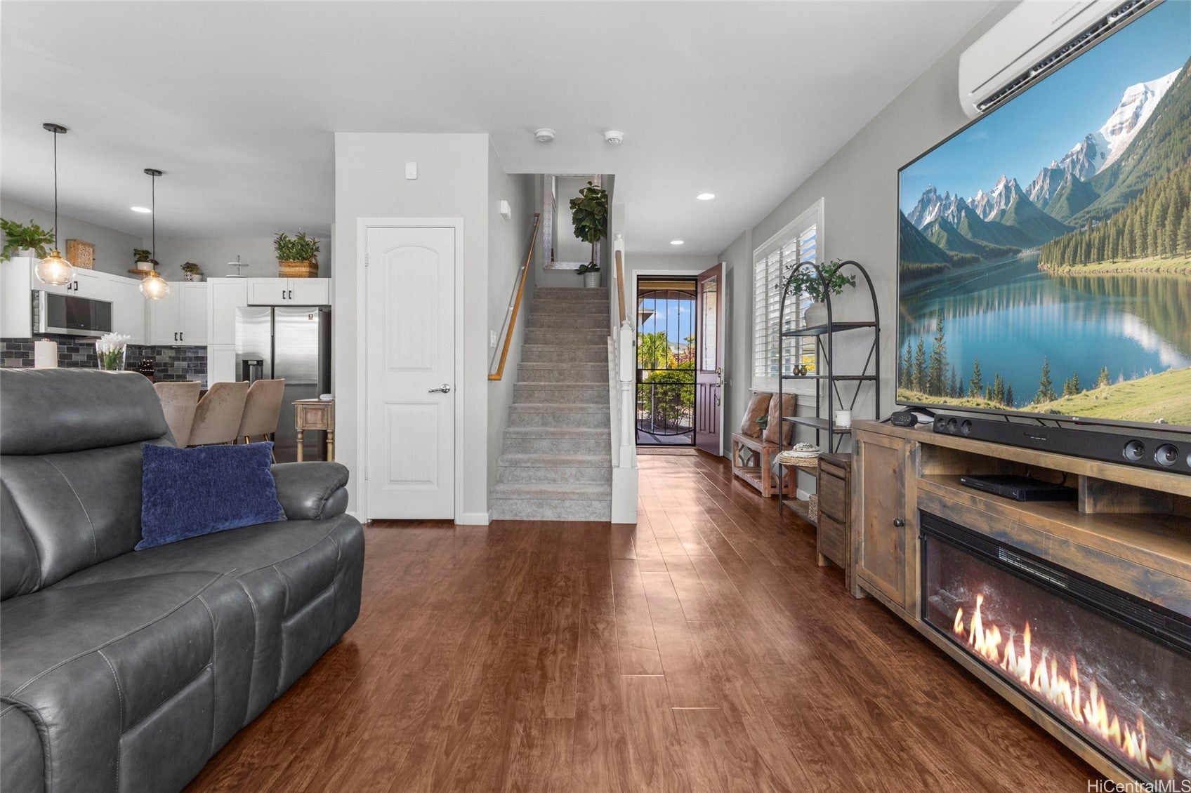 Kapolei, Hawaii, 96707, United States, 3 Bedrooms Bedrooms, ,3 BathroomsBathrooms,Residential,For Sale,2015200