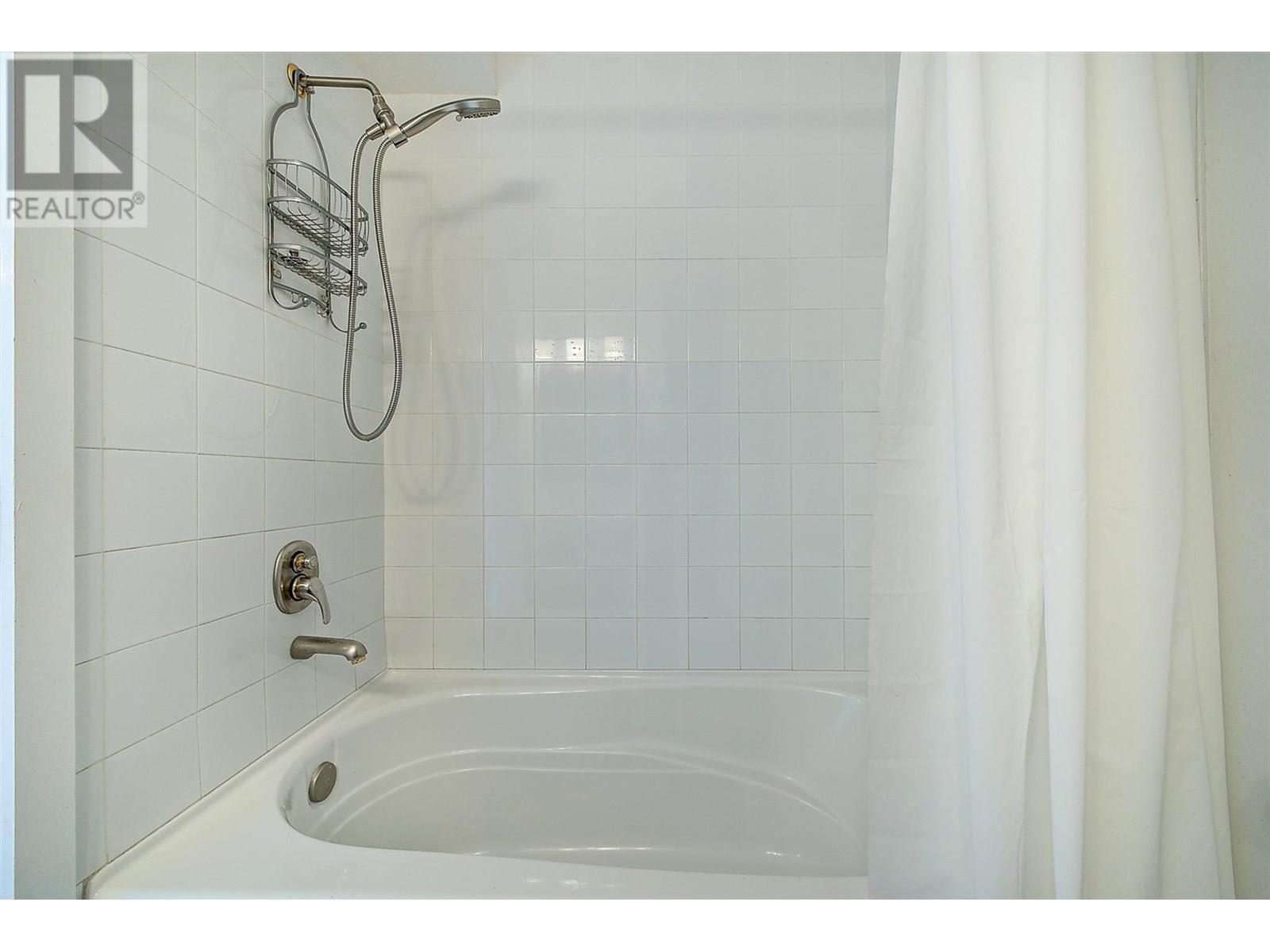 WEST KELOWNA, British Columbia, V1Z 3K5, CA, 2 Bedrooms Bedrooms, ,1 BathroomBathrooms,Residential,For Sale,1913142