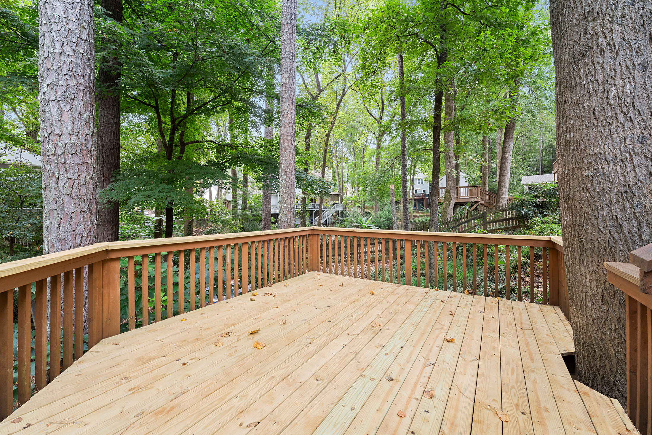  Beautifully Transformed Home in Lassiter School District - 物件實景