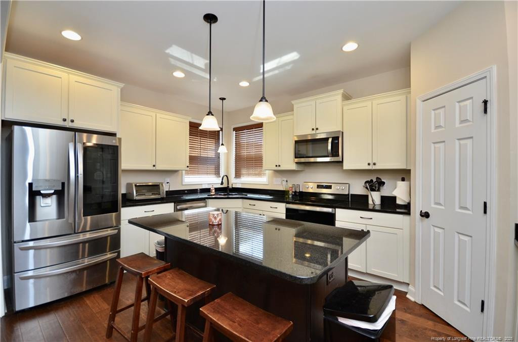 Wade, North Carolina, 28395, United States, 4 Bedrooms Bedrooms, ,5 BathroomsBathrooms,Residential,For Sale,1779432