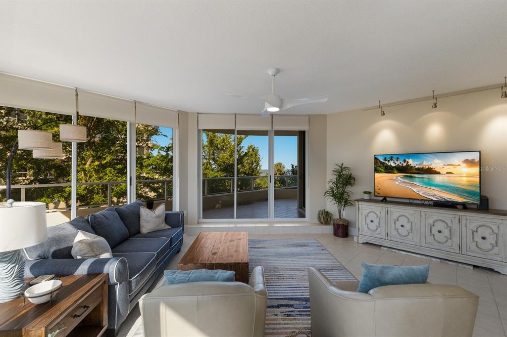 Longboat Key, Florida, 34228, United States, 2 Bedrooms Bedrooms, ,2 BathroomsBathrooms,Residential,For Sale,1991769