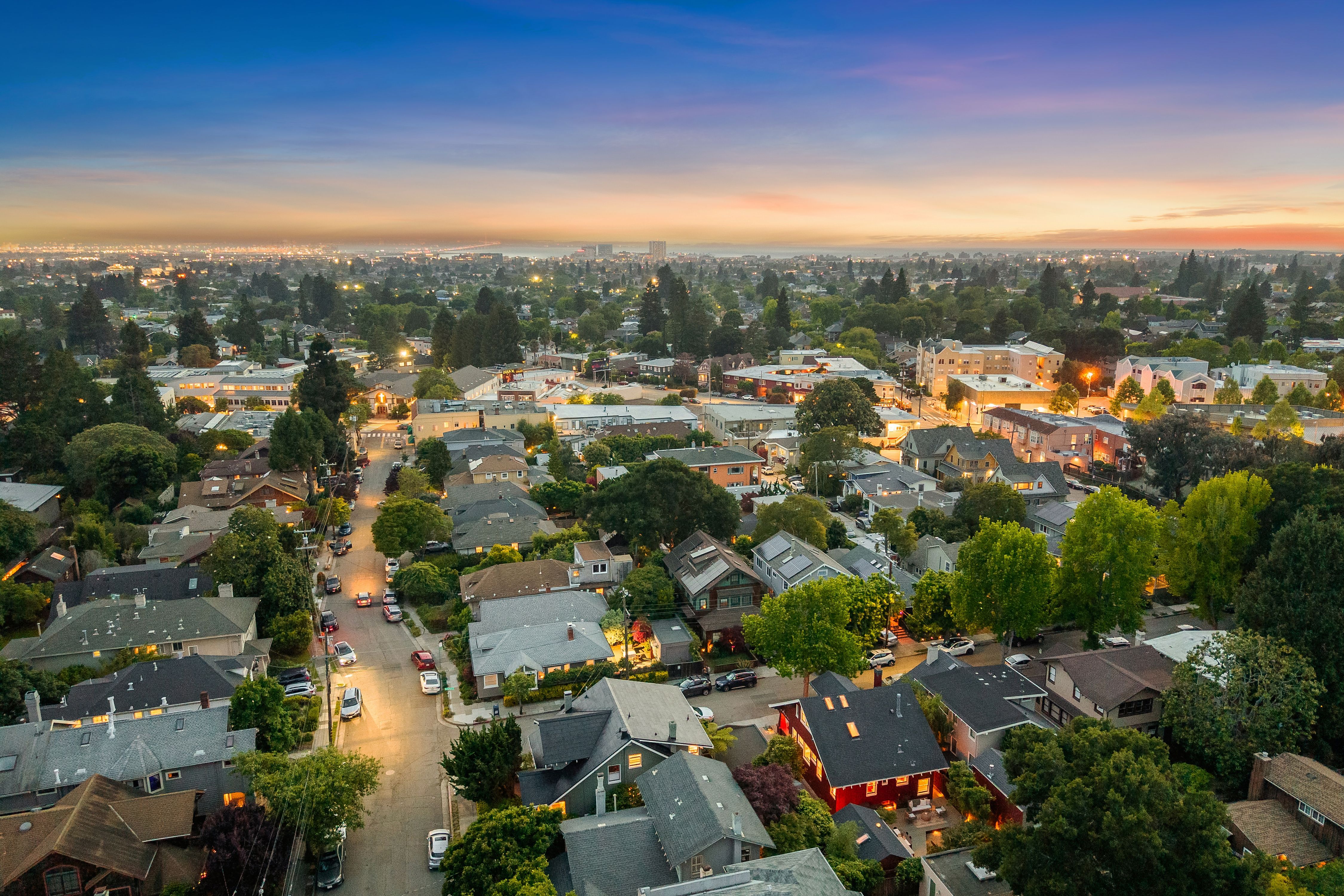  A True Rockridge Classic — Rich in Detail, Ready for Its Next Chapter - 物件實景