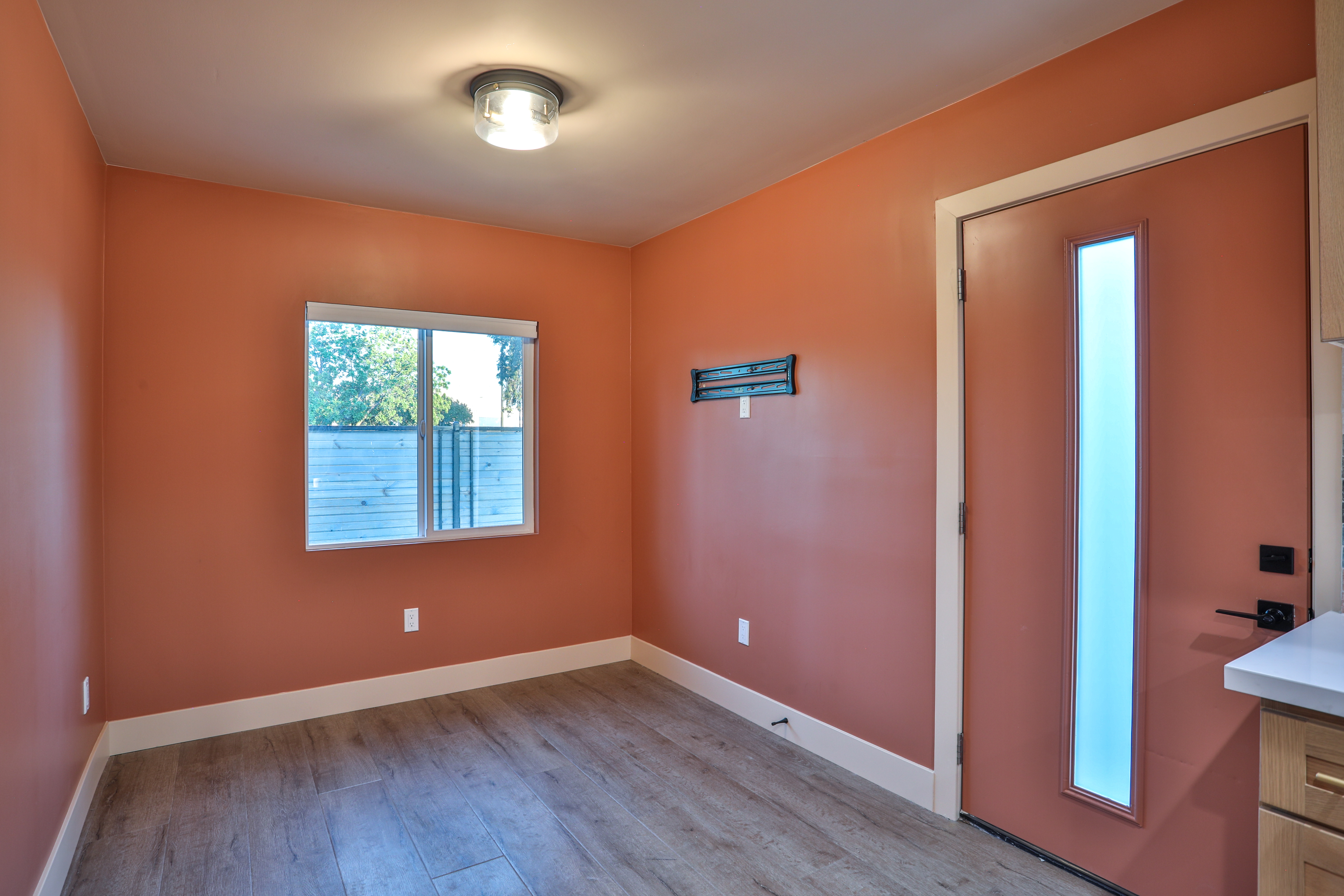  664 N. 8th Avenue, Upland, CA 91786 - 物件實景