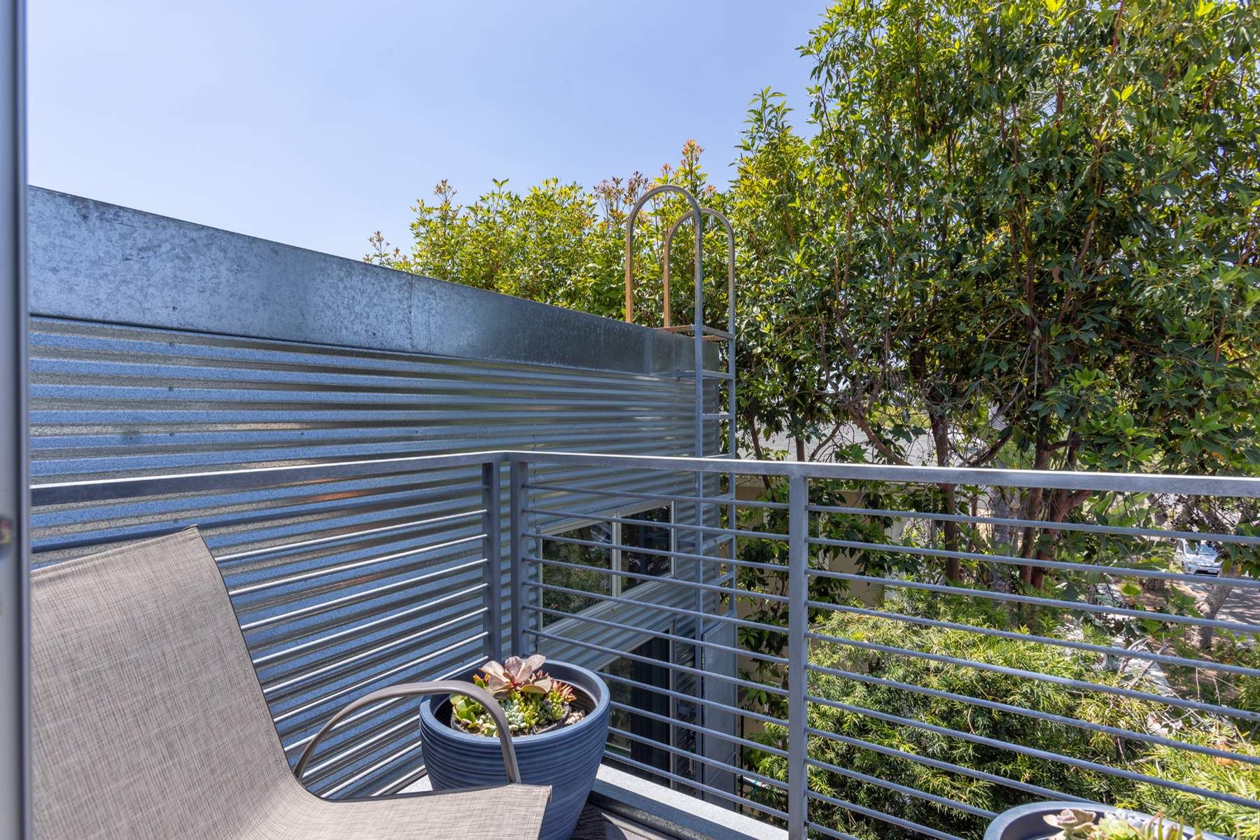  5936 Barton Avenue - 物件實景