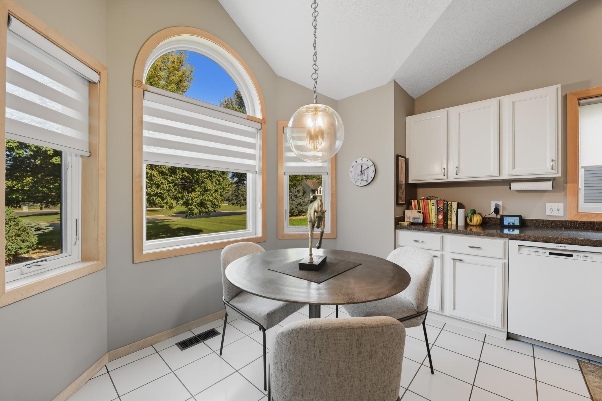 Shorewood, Minnesota, 55331, United States, 2 Bedrooms Bedrooms, ,3 BathroomsBathrooms,Residential,For Sale,1956041