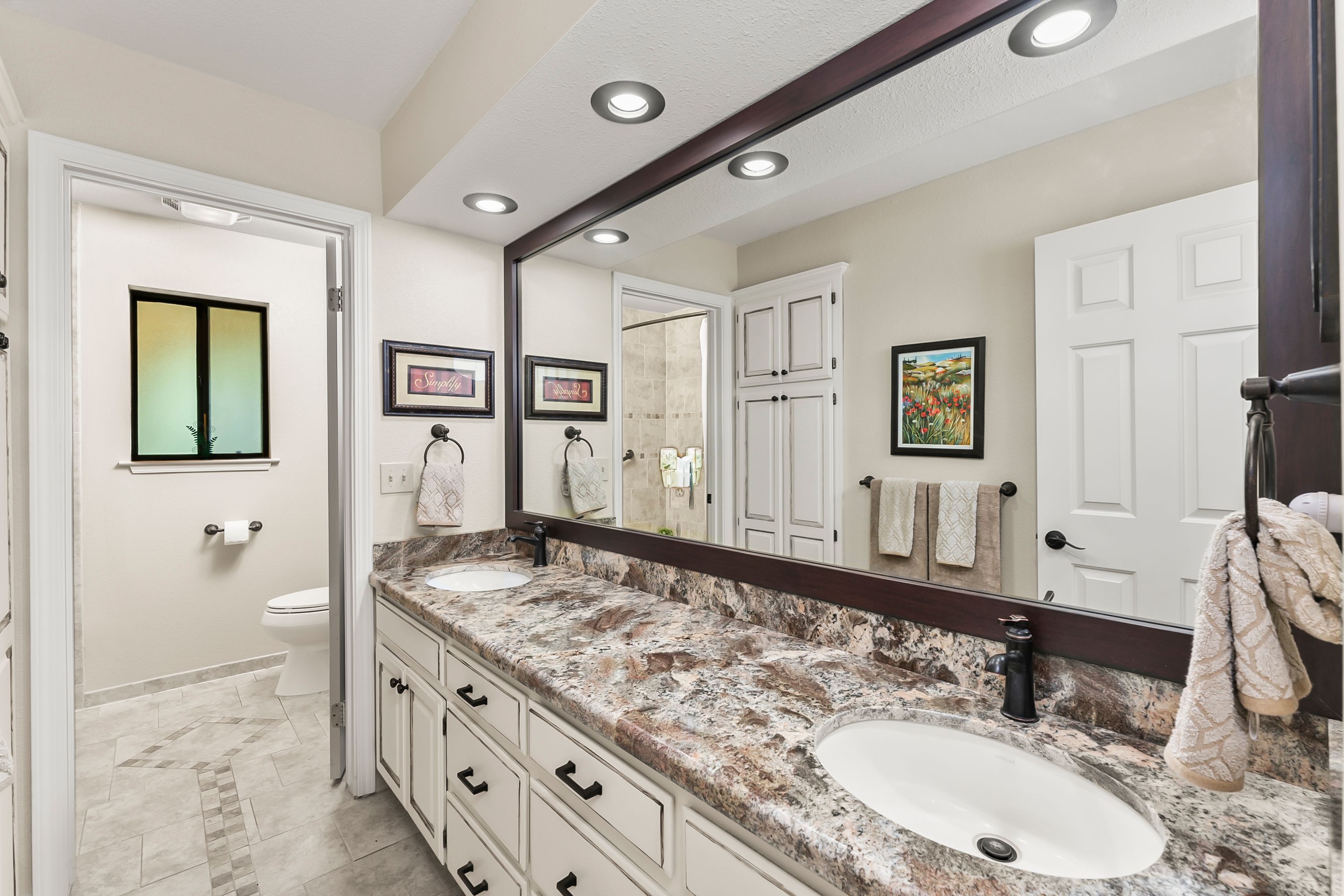  21 Acres - Gated - Renovated - 物件實景