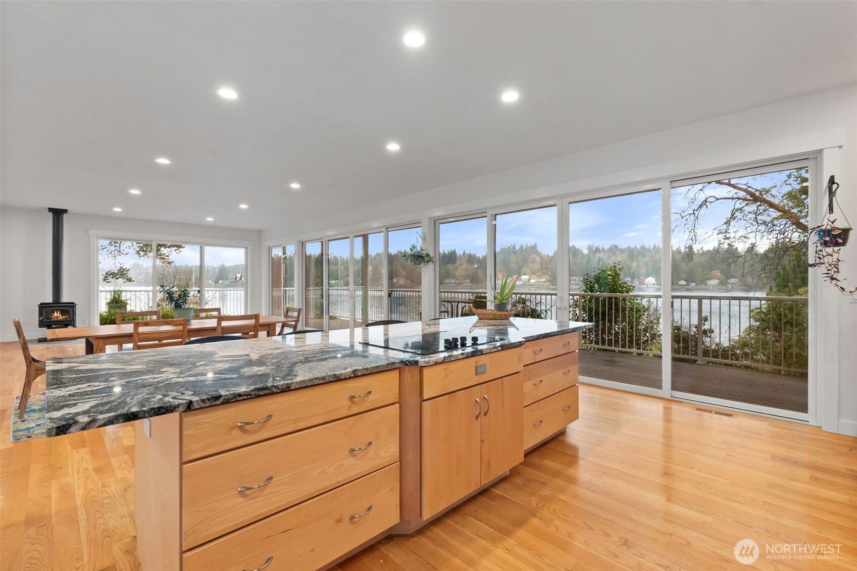 Shelton, Washington, 98584, United States, 3 Bedrooms Bedrooms, ,2 BathroomsBathrooms,Residential,For Sale,1992826