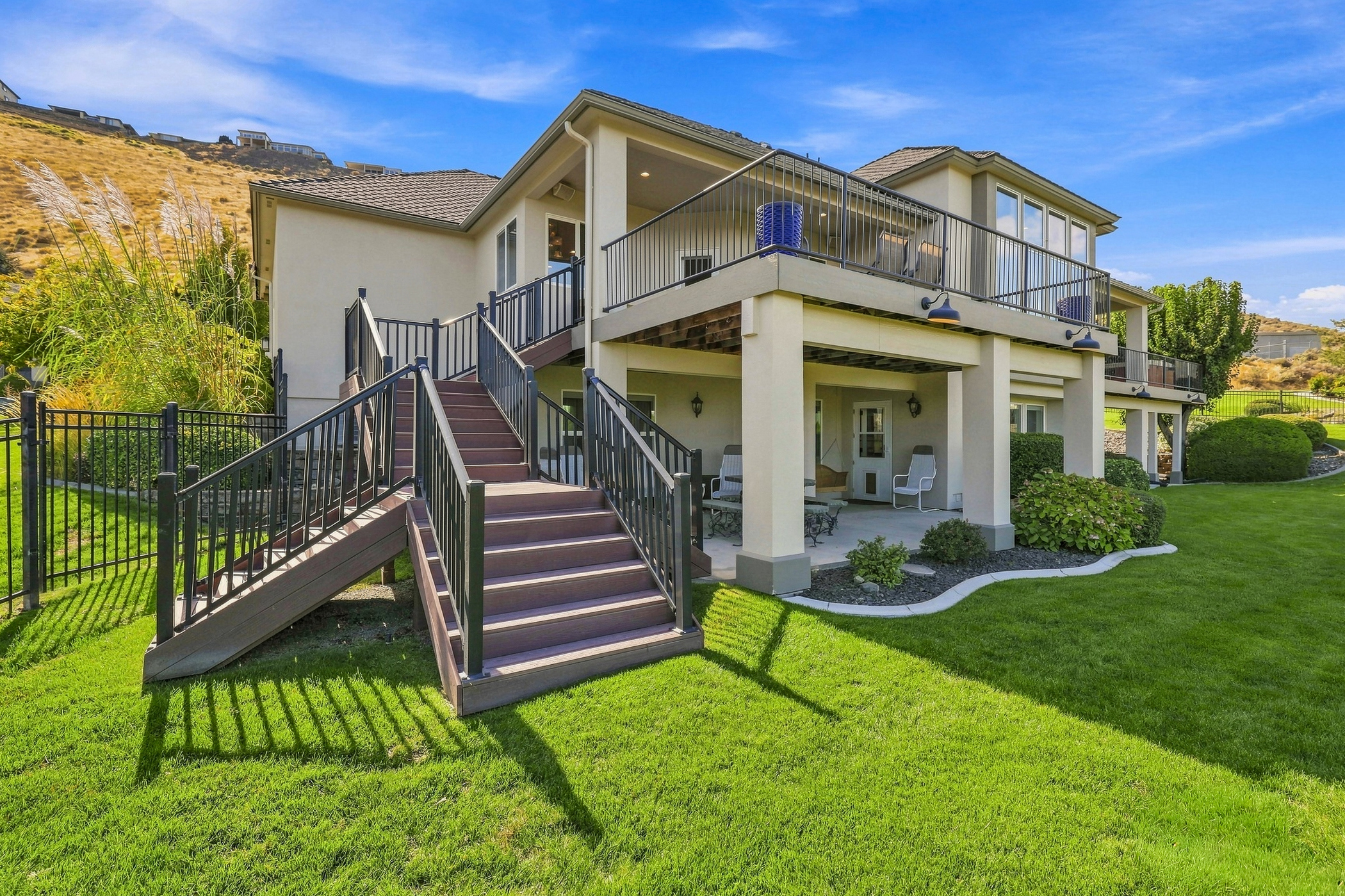  Welcome to 292 Meadow Hills Dr - 物件實景