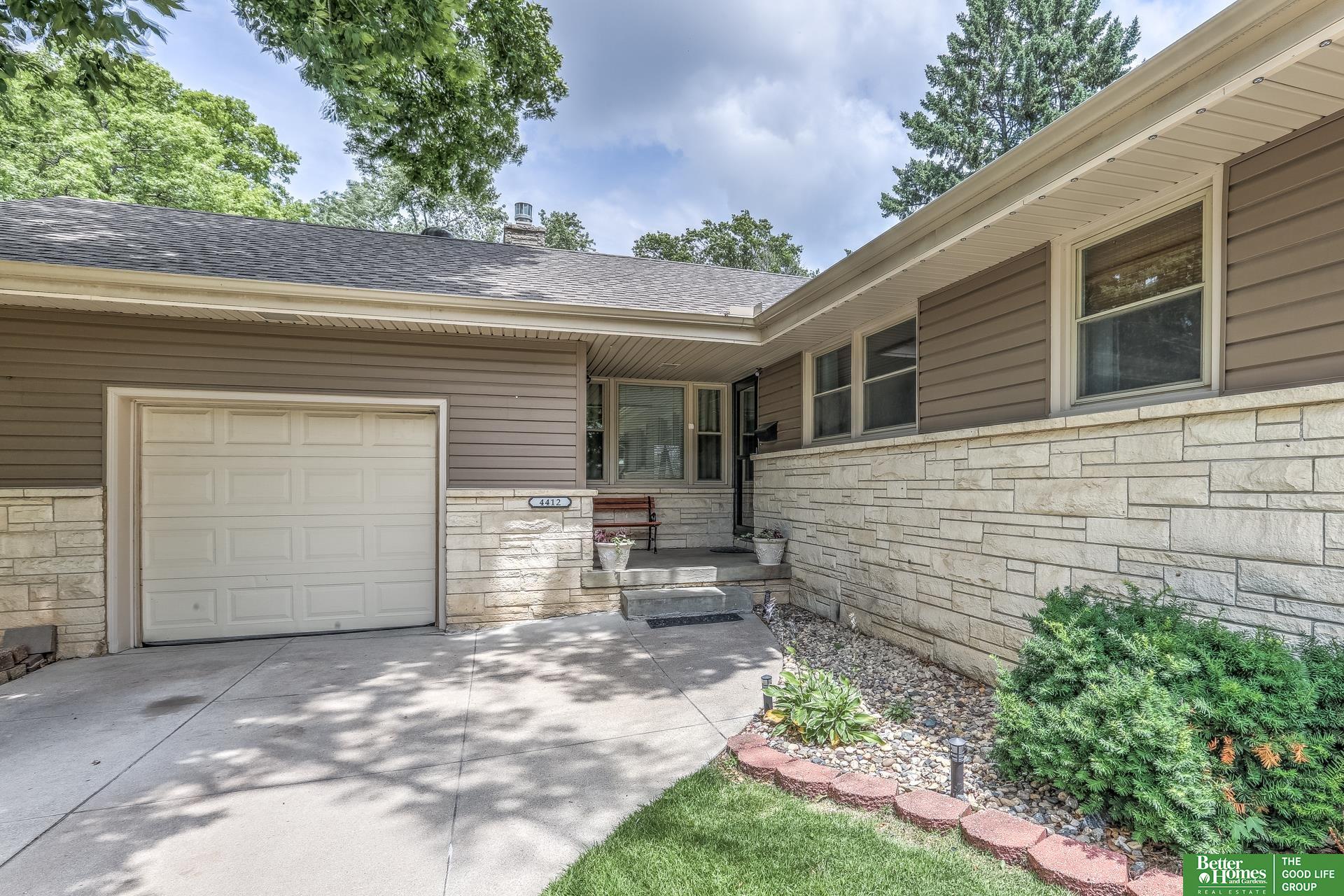 Grover St, Omaha, NE 68105 #1