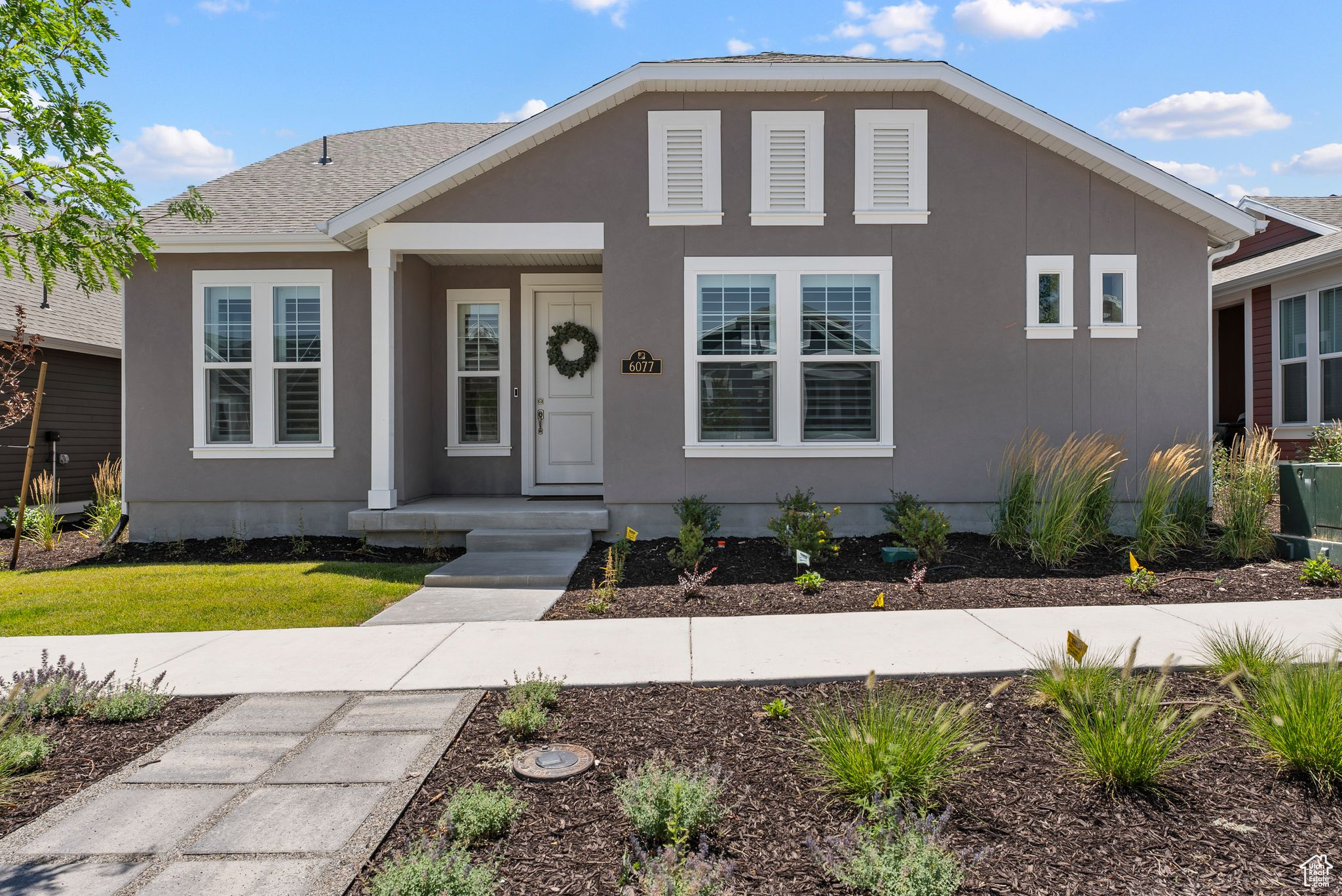 South Jordan, Utah, 84009, United States, 2 Bedrooms Bedrooms, ,3 BathroomsBathrooms,Residential,For Sale,1903673