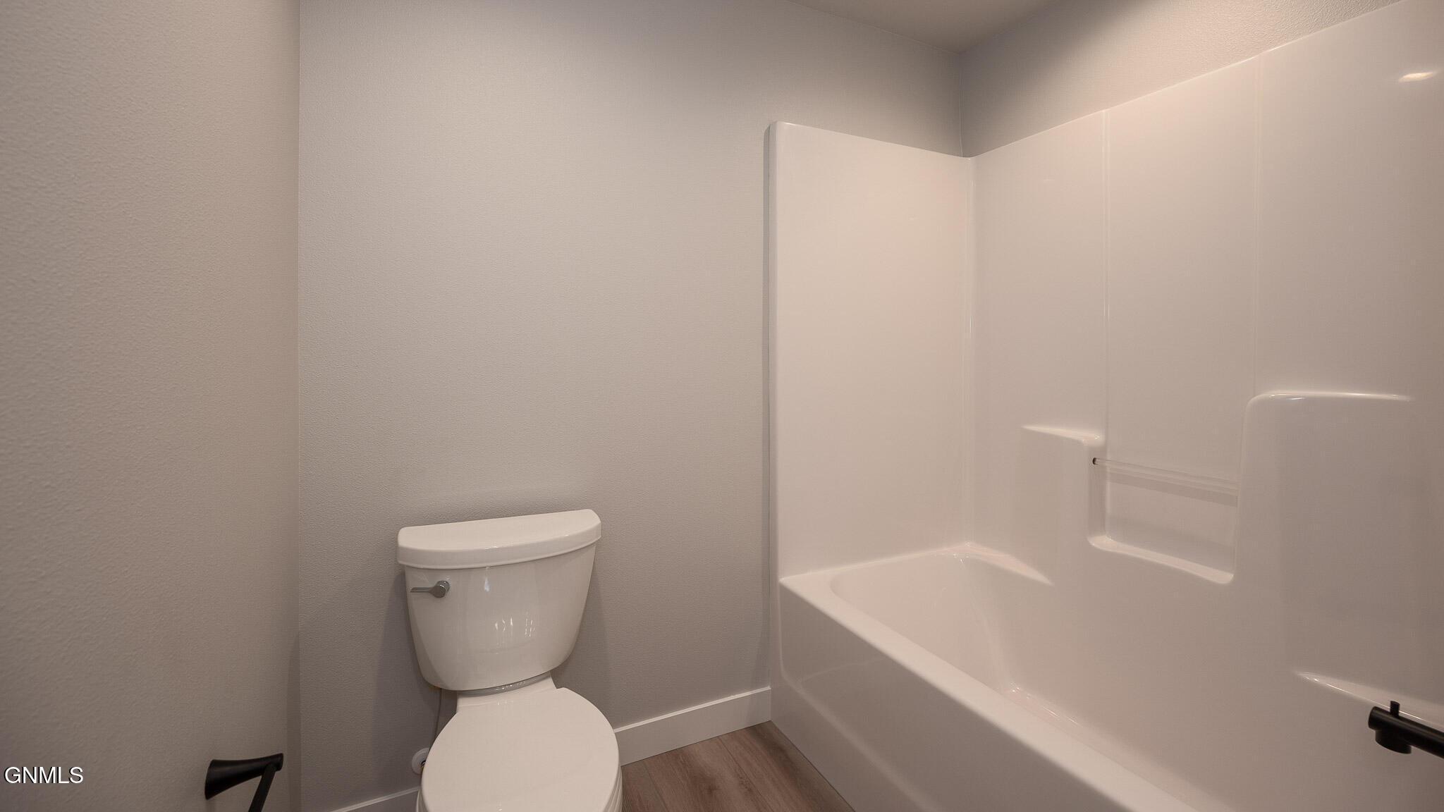 Bismarck, North Dakota, 58503, United States, 5 Bedrooms Bedrooms, ,3 BathroomsBathrooms,Residential,For Sale,1900752