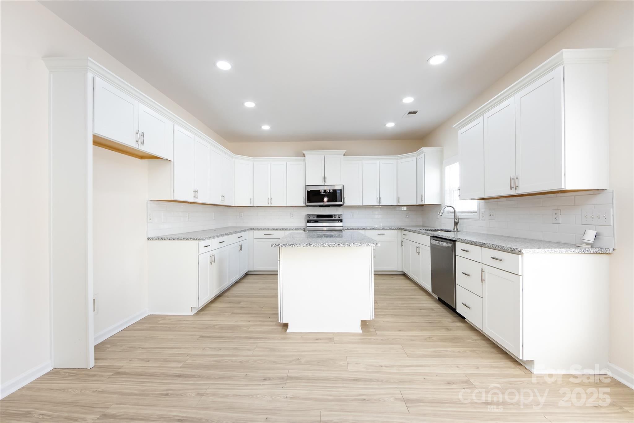 Charlotte, North Carolina, 28262, United States, 4 Bedrooms Bedrooms, ,4 BathroomsBathrooms,Residential,For Sale,2001686