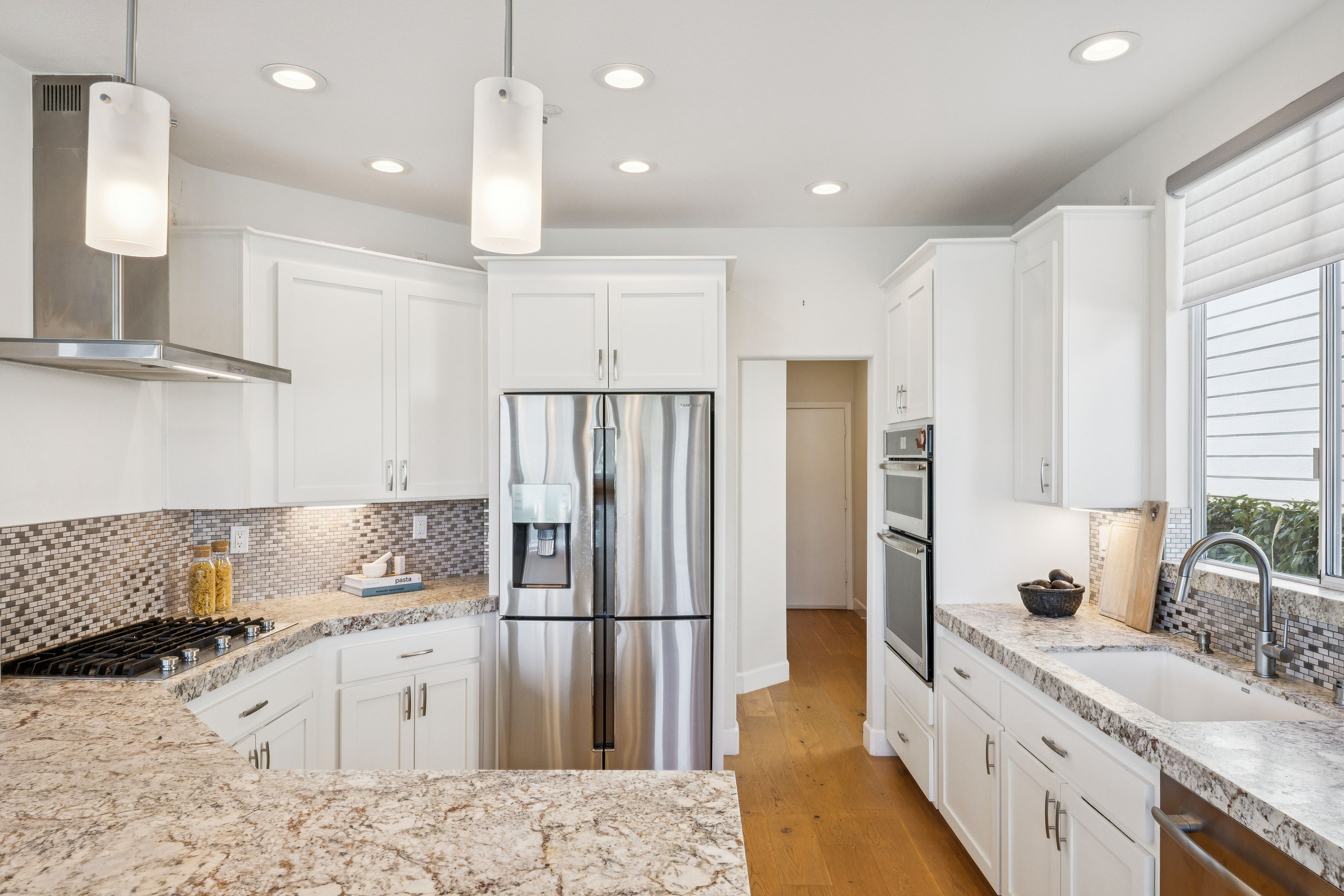  Sunny Waterfront Baypoint Lagoon Home - 物件實景