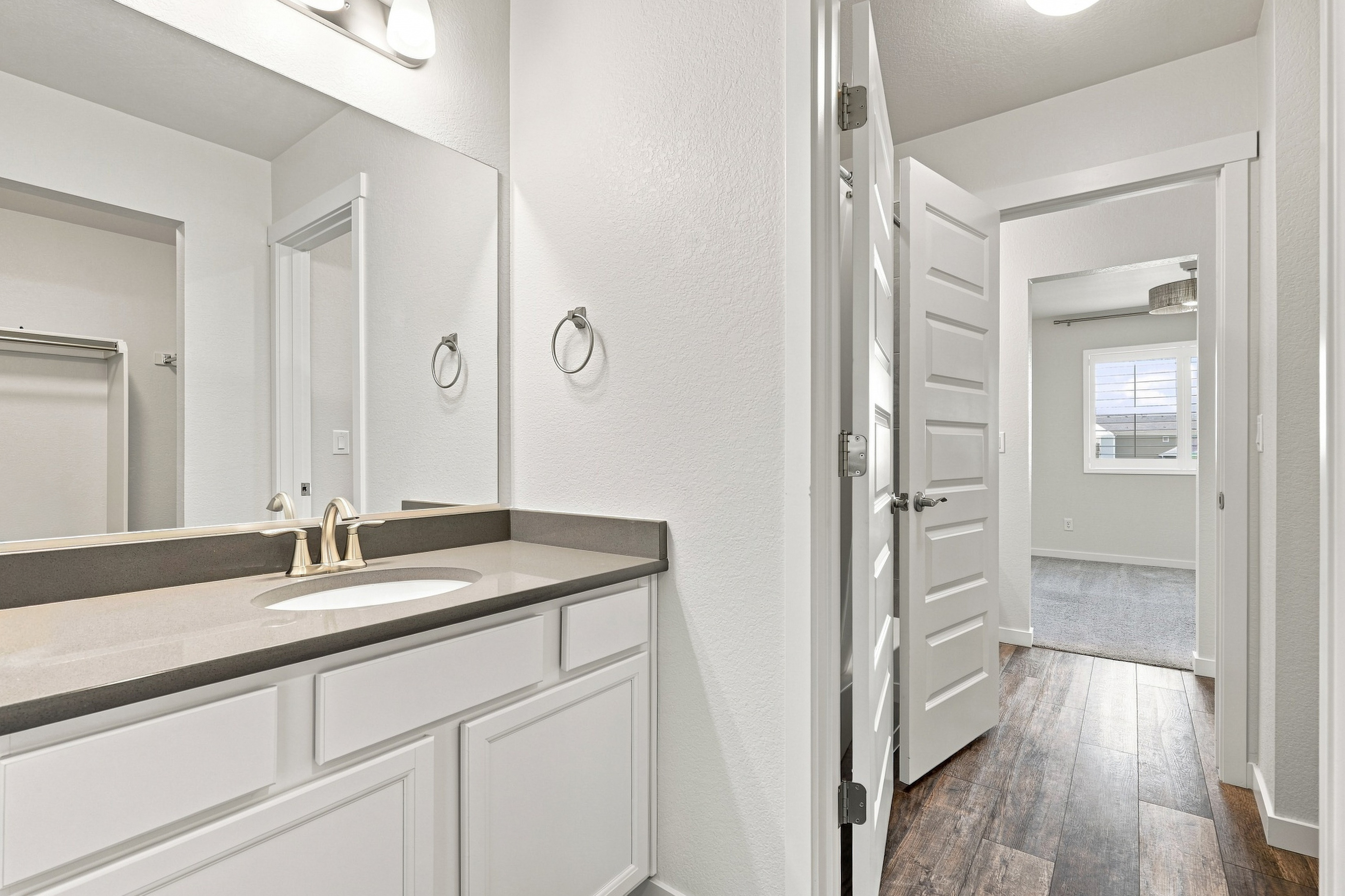  Modern Comfort Meets Everyday Function at 1123 Ibex Drive - 物件實景