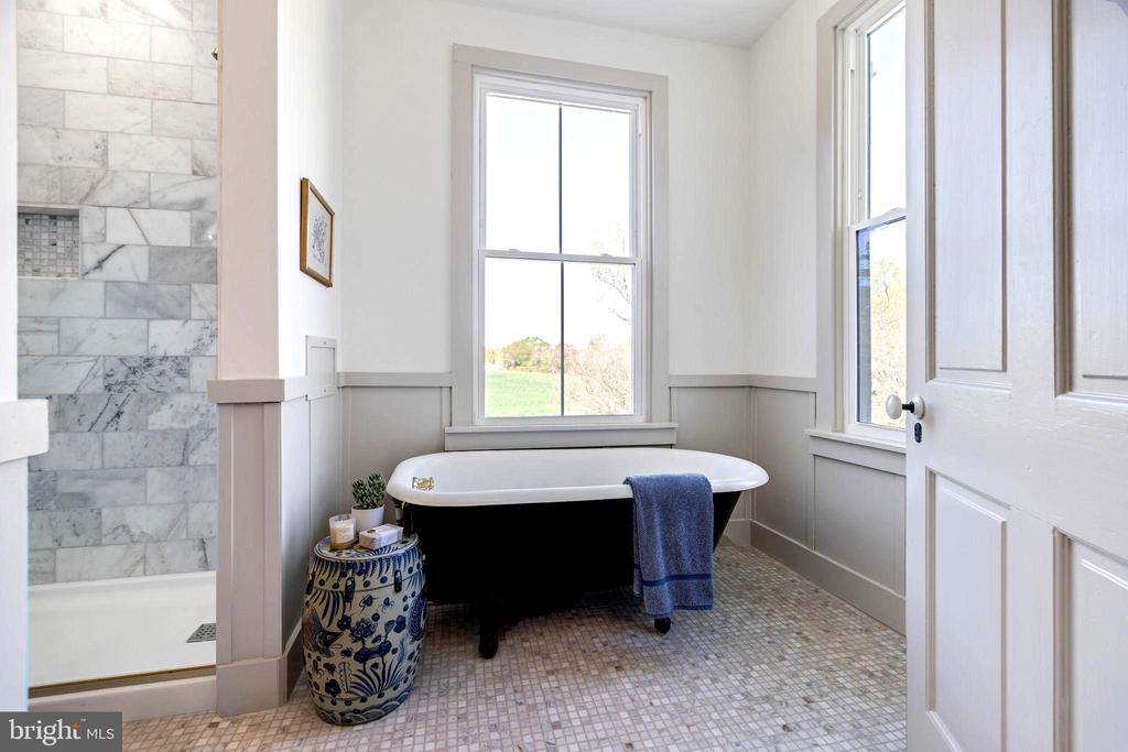 Trappe, Maryland, 21673, United States, 6 Bedrooms Bedrooms, ,4 BathroomsBathrooms,Residential,For Sale,1960951