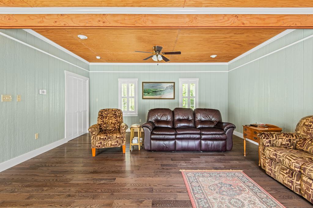 New Canton, Virginia, 23123, United States, 3 Bedrooms Bedrooms, ,2 BathroomsBathrooms,Residential,For Sale,1915439