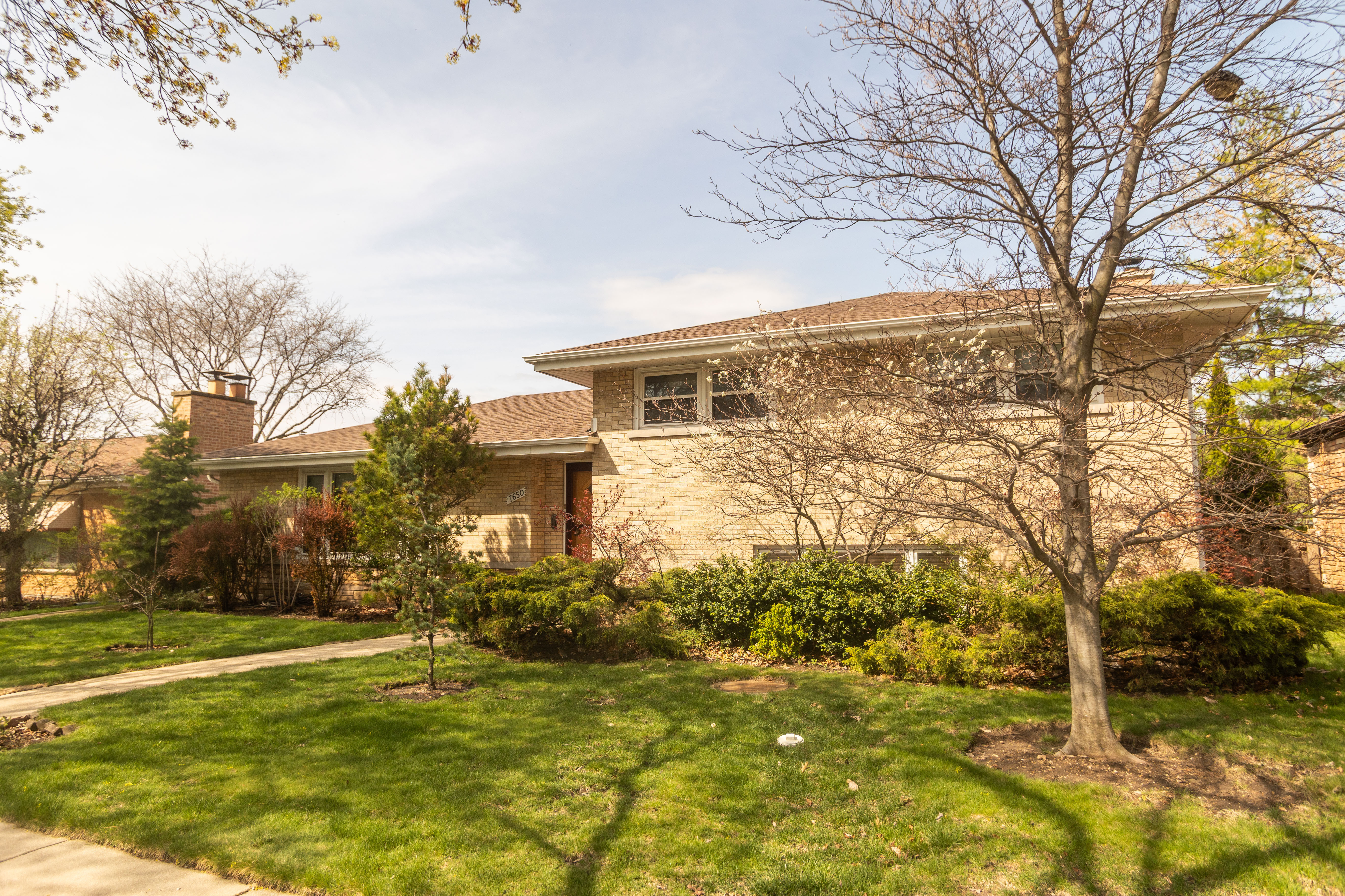  Split-level Home Offering Style, Space, and Modern Convenience - 物件實景