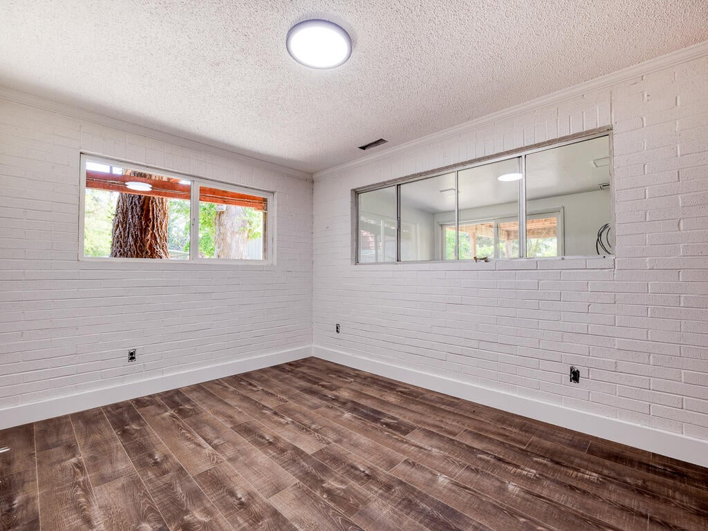 Klamath Falls, Oregon, 97601, United States, 3 Bedrooms Bedrooms, ,3 BathroomsBathrooms,Residential,For Sale,1859648