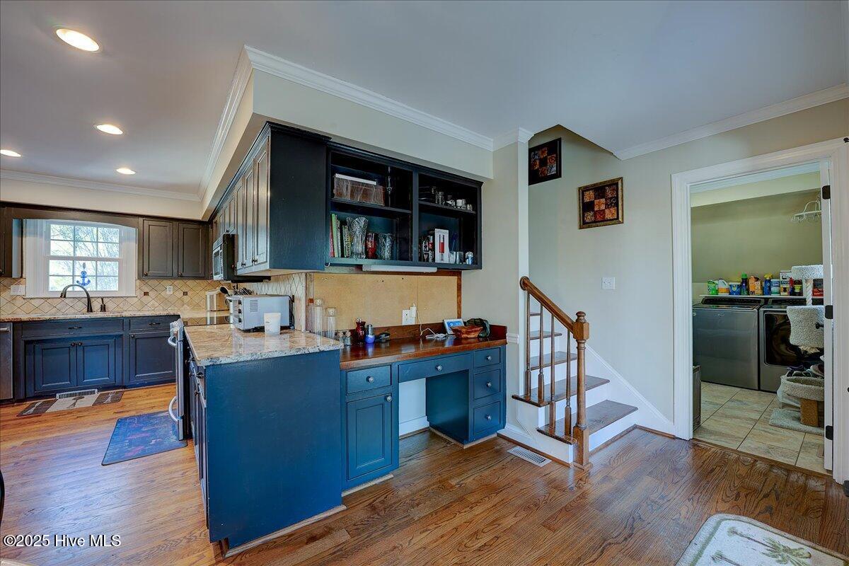 Trent Woods, North Carolina, 28562, United States, 4 Bedrooms Bedrooms, ,3 BathroomsBathrooms,Residential,For Sale,1997785