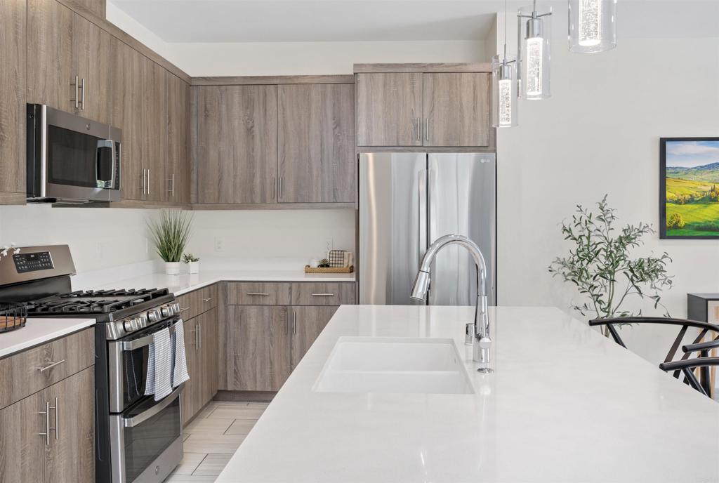 Fallbrook, California, 92028, United States, 4 Bedrooms Bedrooms, ,3 BathroomsBathrooms,Residential,For Sale,1983732