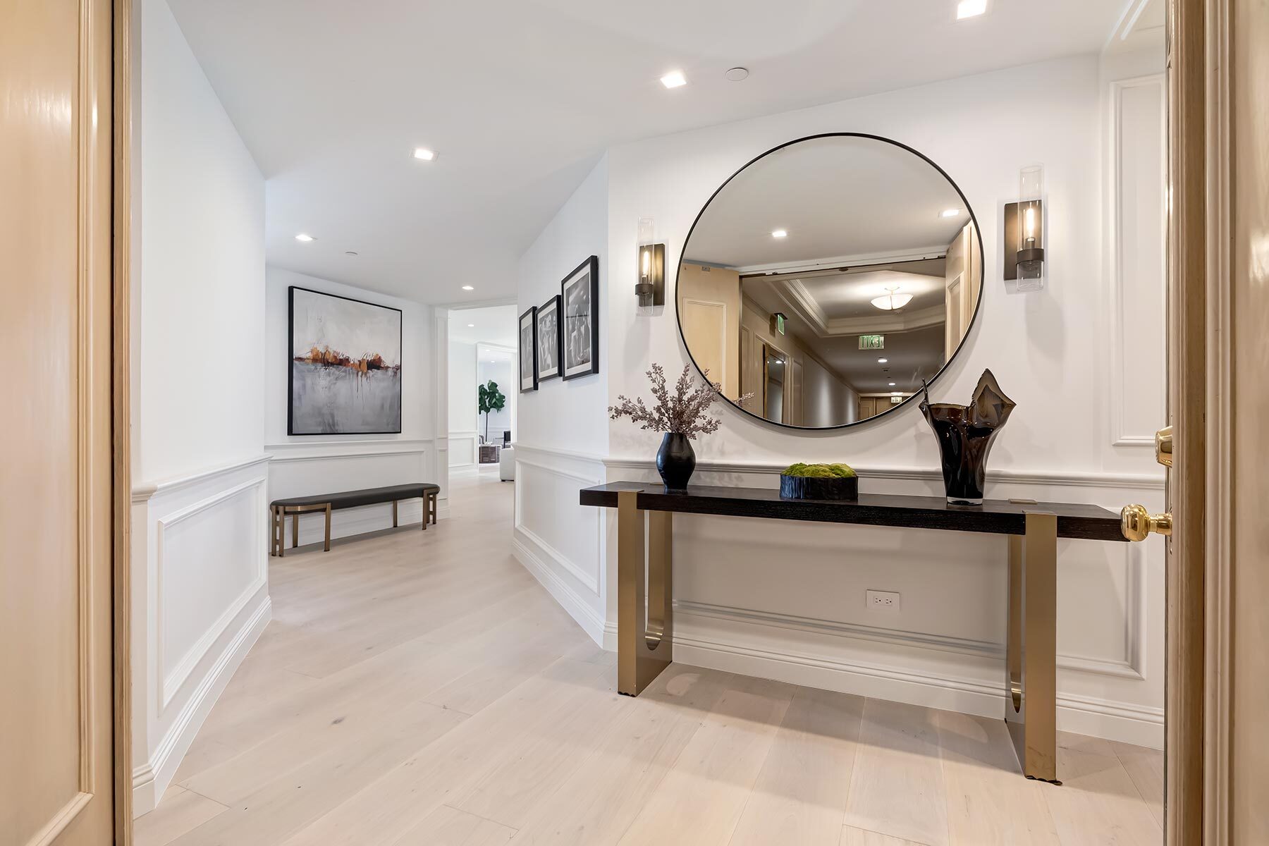  300 North Swall Drive - 物件實景