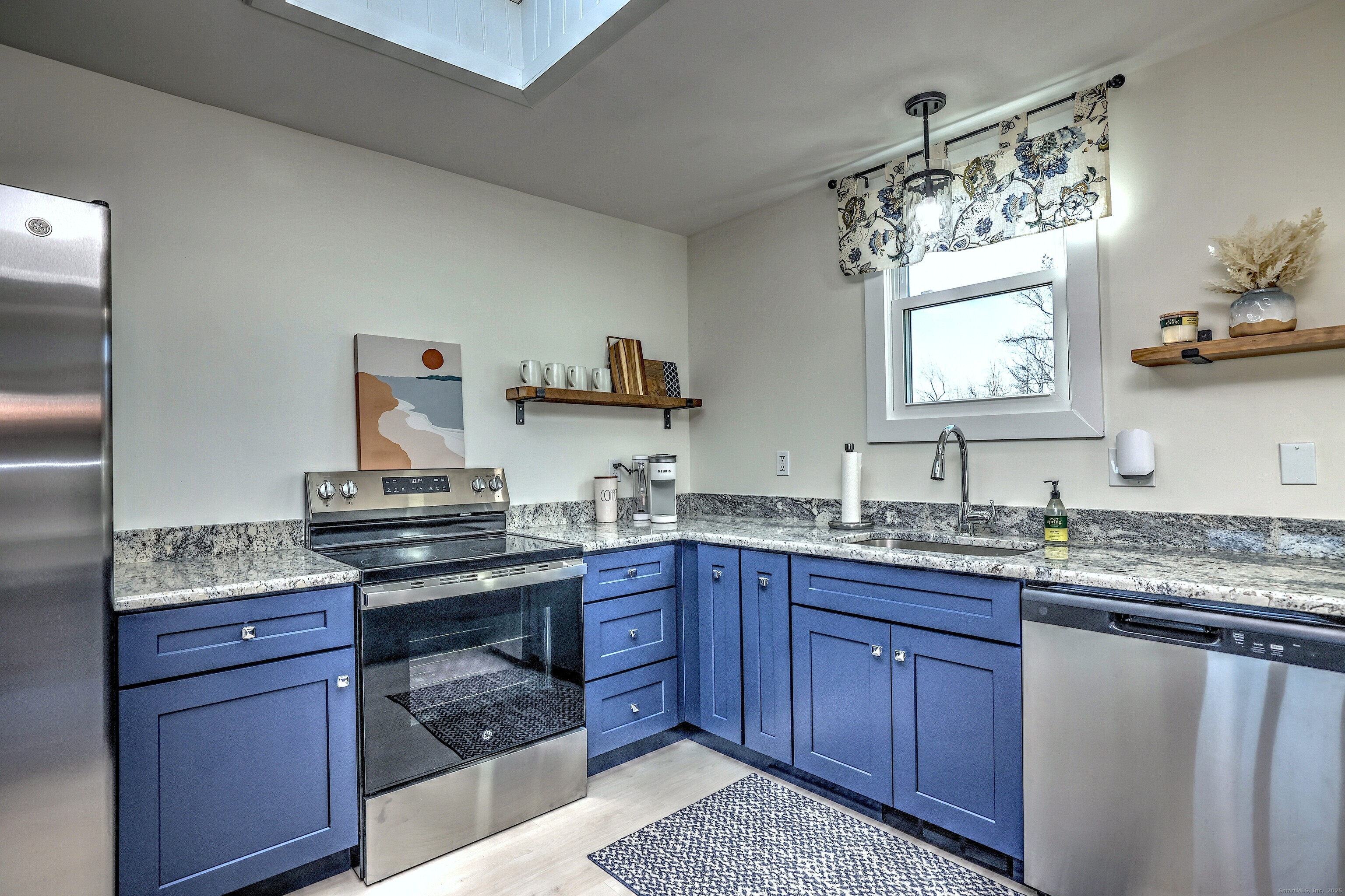 East Haven, Connecticut, 06512, United States, 3 Bedrooms Bedrooms, ,2 BathroomsBathrooms,Residential,For Sale,2001718