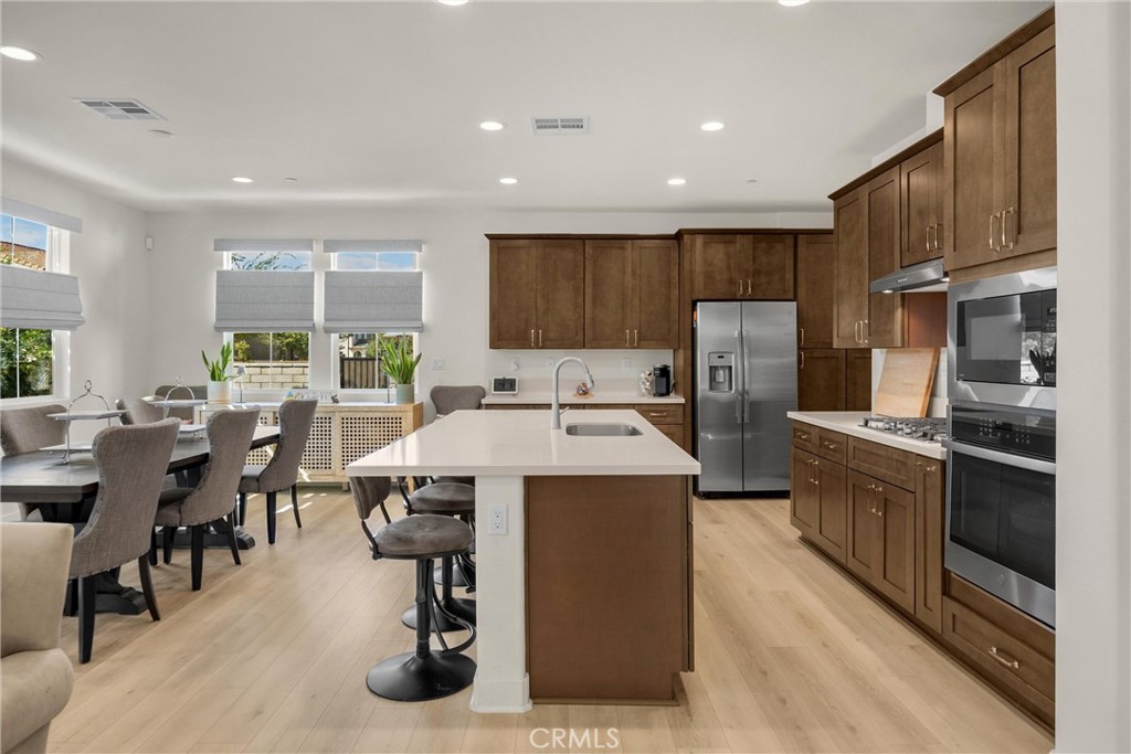 Upland, California, 91784, United States, 3 Bedrooms Bedrooms, ,3 BathroomsBathrooms,Residential,For Sale,1988637