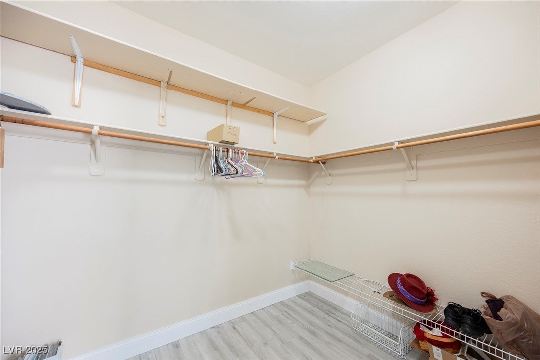 Henderson, Nevada, 89015, United States, 5 Bedrooms Bedrooms, ,2 BathroomsBathrooms,Residential,For Sale,1976773