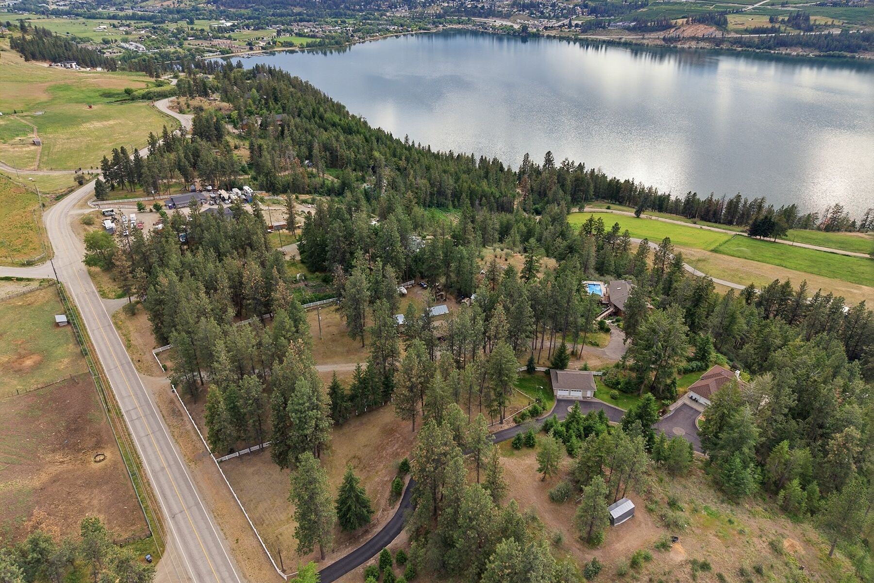  Lake View Estate - 物件實景