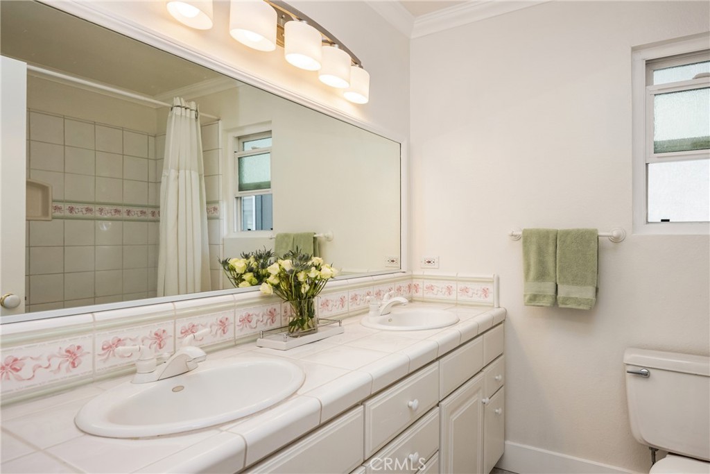 Irvine, California, 92614, United States, 4 Bedrooms Bedrooms, ,3 BathroomsBathrooms,Residential,For Sale,1988283