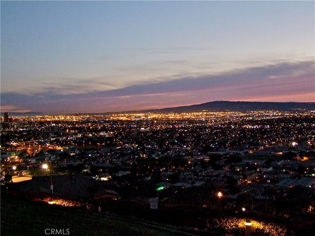 Signal Hill, California, 90755, United States, 2 Bedrooms Bedrooms, ,1 BathroomBathrooms,Residential,For Sale,1970804