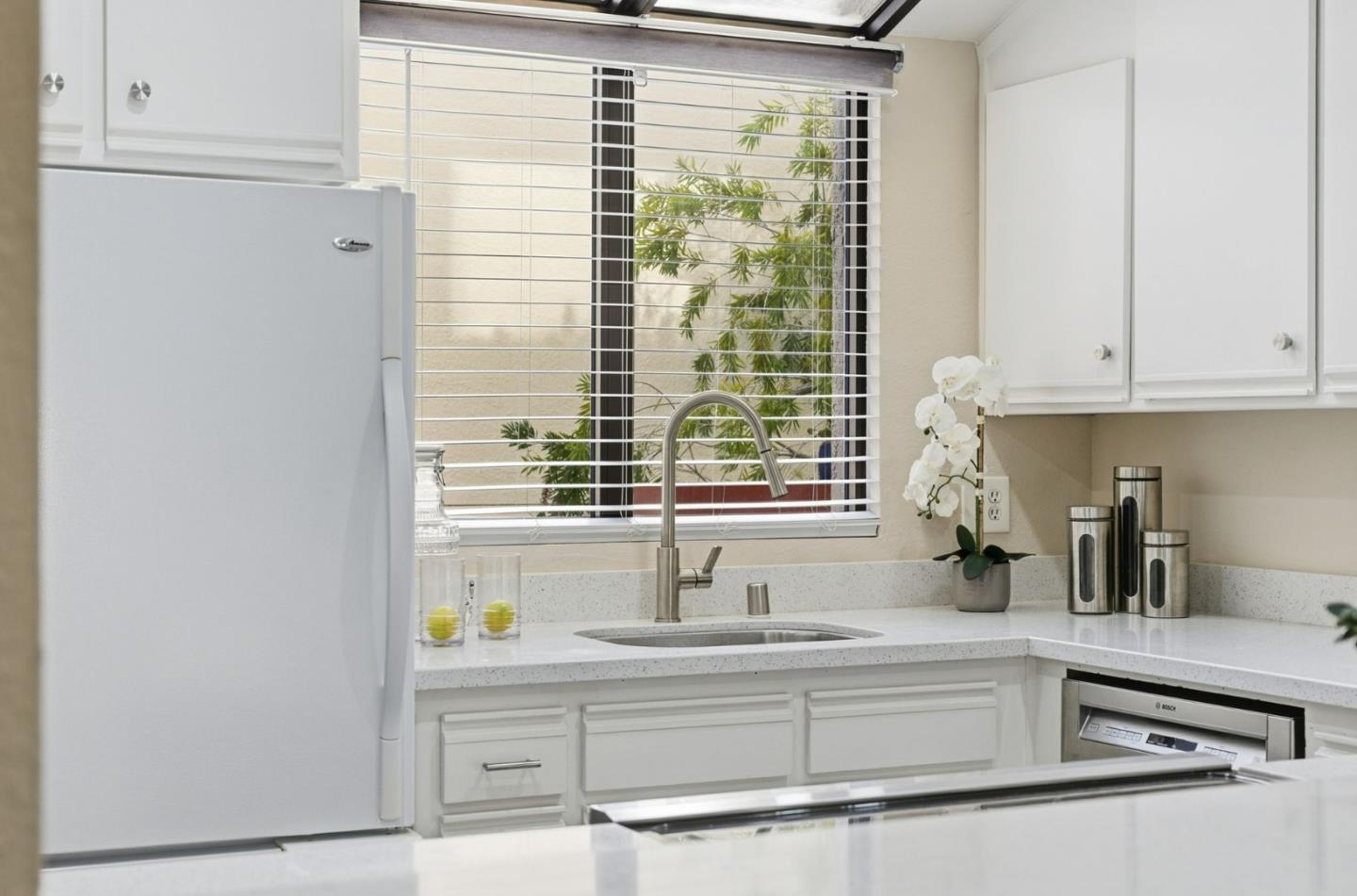 Palo Alto, California, 94306, United States, 2 Bedrooms Bedrooms, ,2 BathroomsBathrooms,Residential,For Sale,1992866