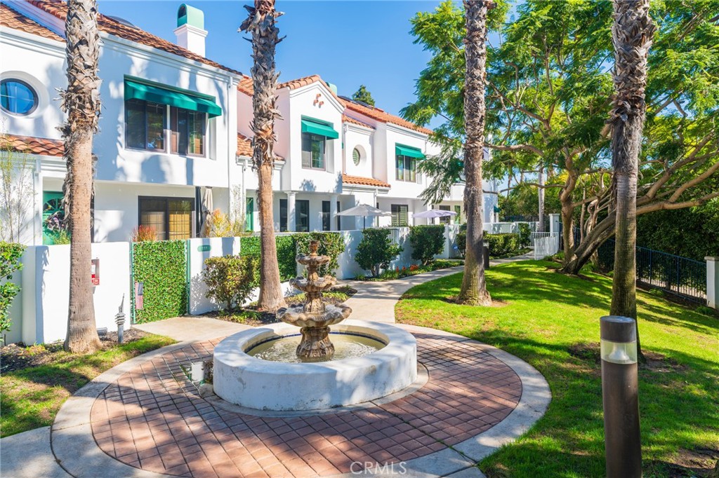 Huntington Beach, California, 92648, United States, 4 Bedrooms Bedrooms, ,3 BathroomsBathrooms,Residential,For Sale,1989716