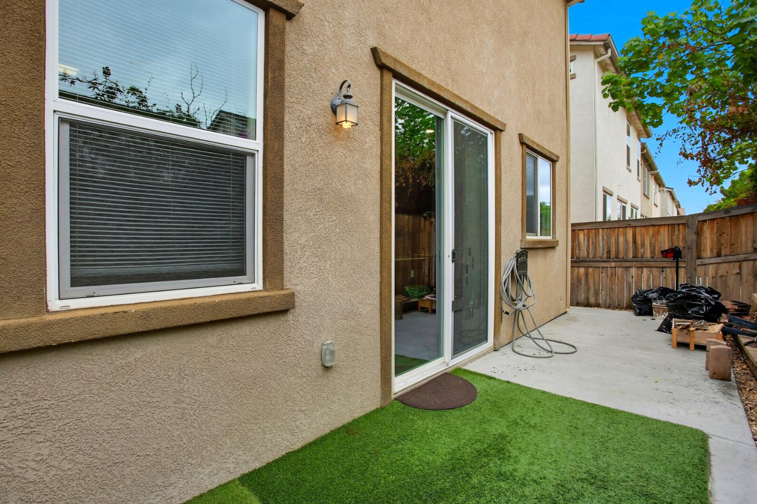 Elk Grove, California, 95758, United States, 3 Bedrooms Bedrooms, ,3 BathroomsBathrooms,Residential,For Sale,1961072