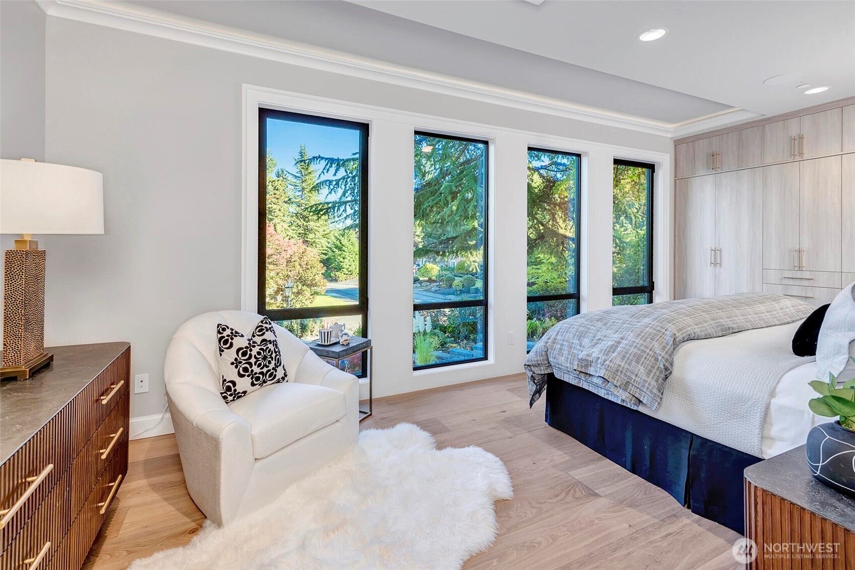 Medina, Washington, 98039, United States, 5 Bedrooms Bedrooms, ,6 BathroomsBathrooms,Residential,For Sale,1897136
