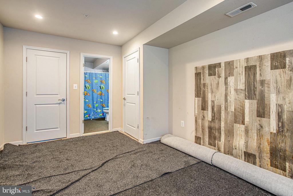 Washington, District of Columbia, 20032, United States, 4 Bedrooms Bedrooms, ,4 BathroomsBathrooms,Residential,For Sale,1983189