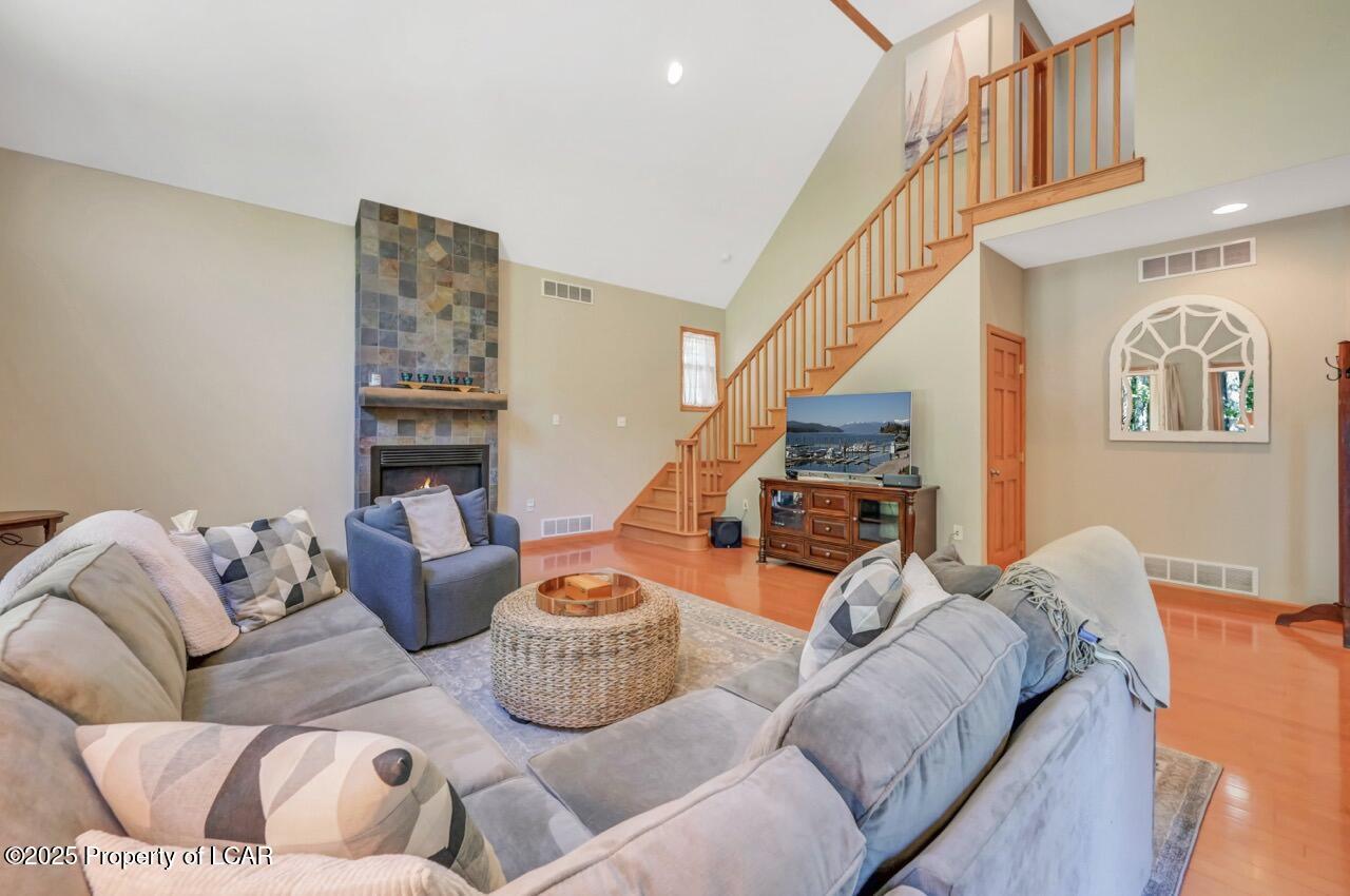 Mountain Top, Pennsylvania, 18707, United States, 4 Bedrooms Bedrooms, ,5 BathroomsBathrooms,Residential,For Sale,1944925
