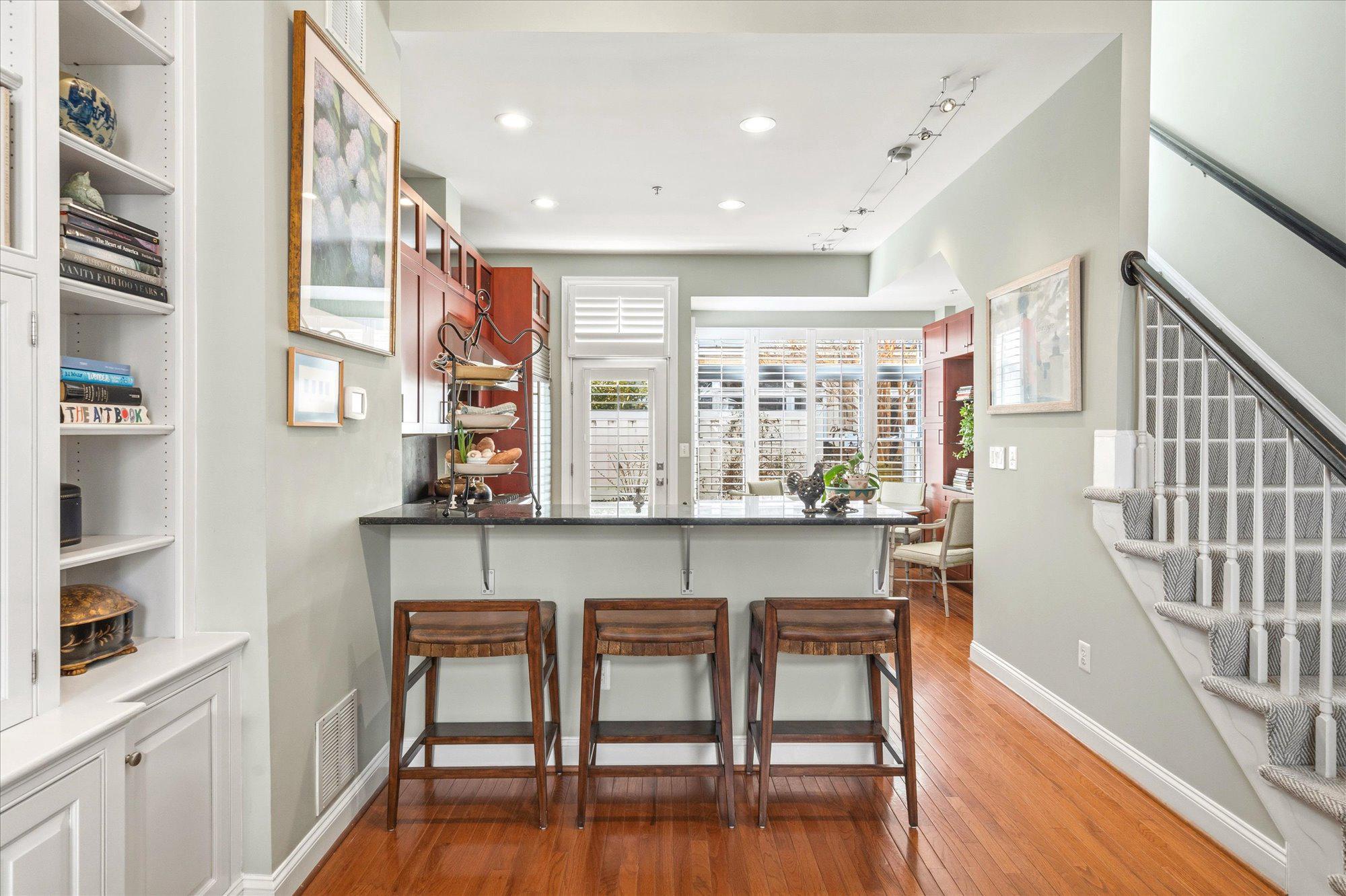  610 Tivoli Passage Way, Alexandria, VA, 22314 - 物件實景