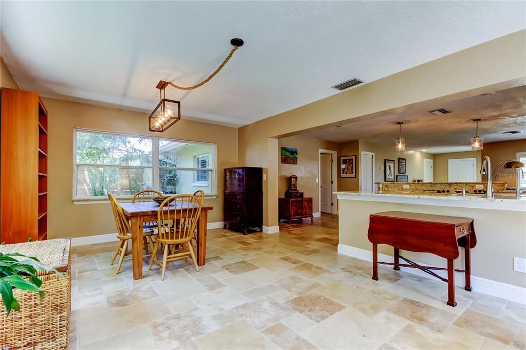 St Petersburg, Florida, 33703, United States, 3 Bedrooms Bedrooms, ,2 BathroomsBathrooms,Residential,For Sale,1821049