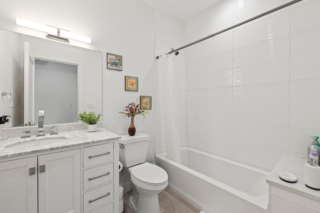 Braintree, Massachusetts, 02184, United States, 2 Bedrooms Bedrooms, ,2 BathroomsBathrooms,Residential,For Sale,2003419