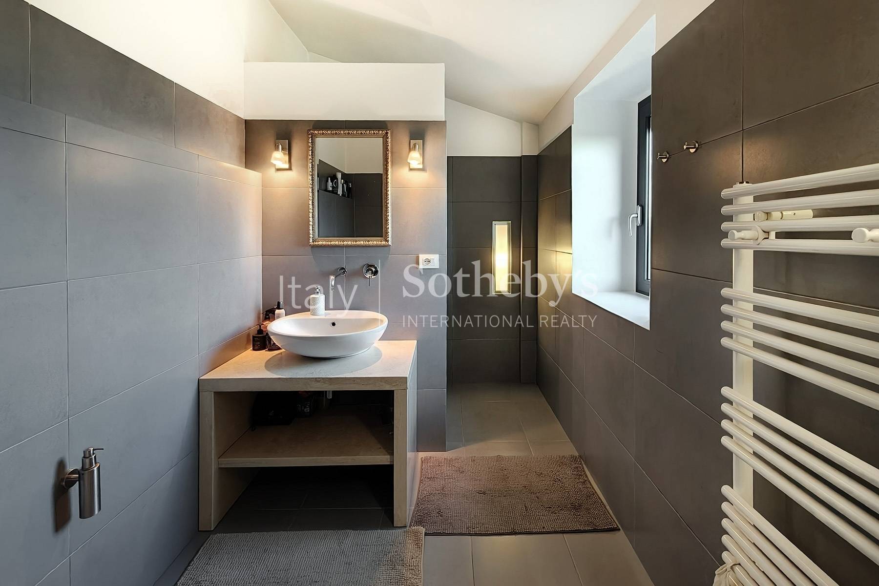  Charming restored farmhouse with contemporary interiors - 物件實景