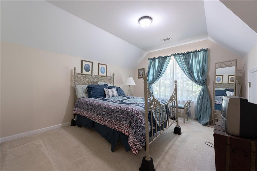 Commerce, Georgia, 30530, United States, 5 Bedrooms Bedrooms, ,4 BathroomsBathrooms,Residential,For Sale,1826945