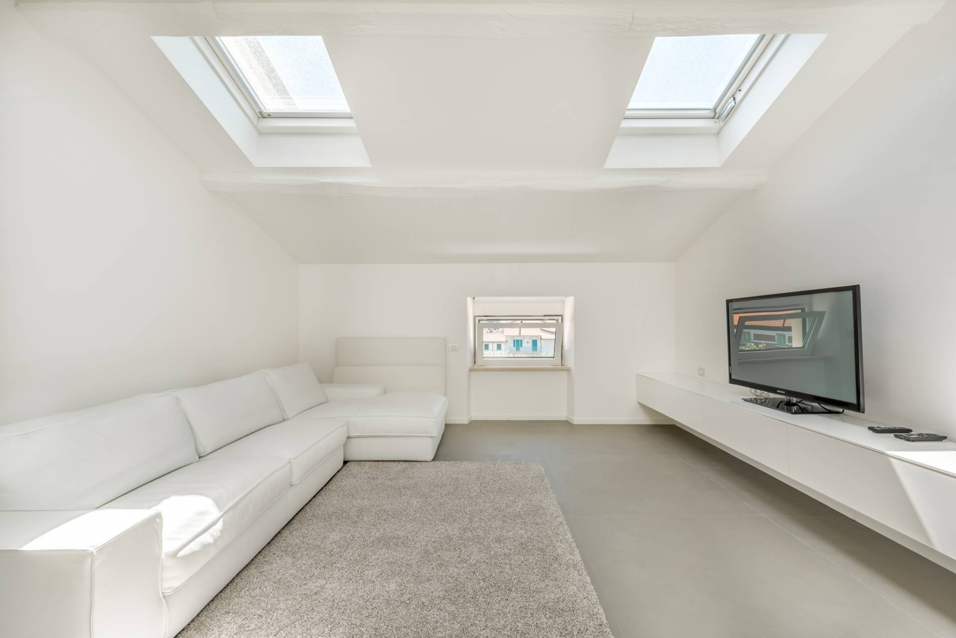 Via Spinetti, Forte dei Marmi, Lucca, 55042, IT, 2 Bedrooms Bedrooms, ,2 BathroomsBathrooms,Residential,For Sale,Via Spinetti,924094