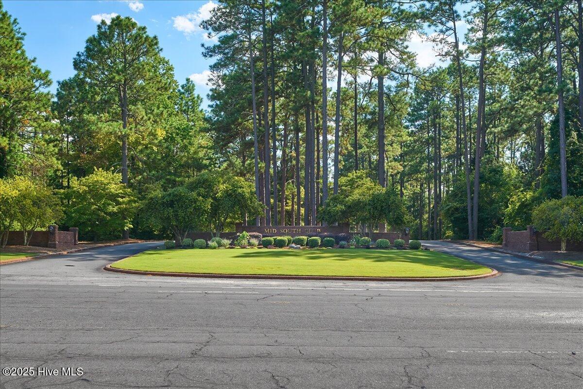Southern Pines, North Carolina, 28387, United States, 3 Bedrooms Bedrooms, ,3 BathroomsBathrooms,Residential,For Sale,1933285