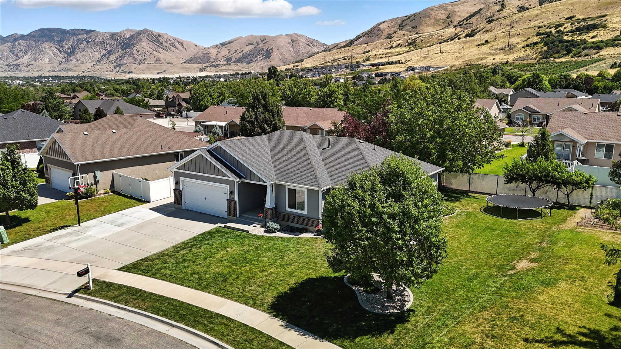 Perry, Utah, 84302, United States, 6 Bedrooms Bedrooms, ,3 BathroomsBathrooms,Residential,For Sale,1903790