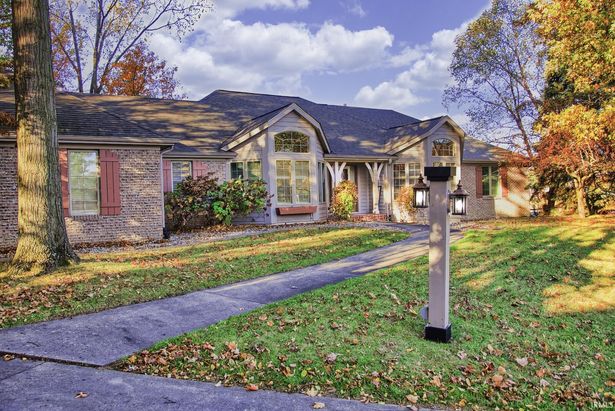 Fort Wayne, Indiana, 46845-2201, United States, 3 Bedrooms Bedrooms, ,4 BathroomsBathrooms,Residential,For Sale,1981888