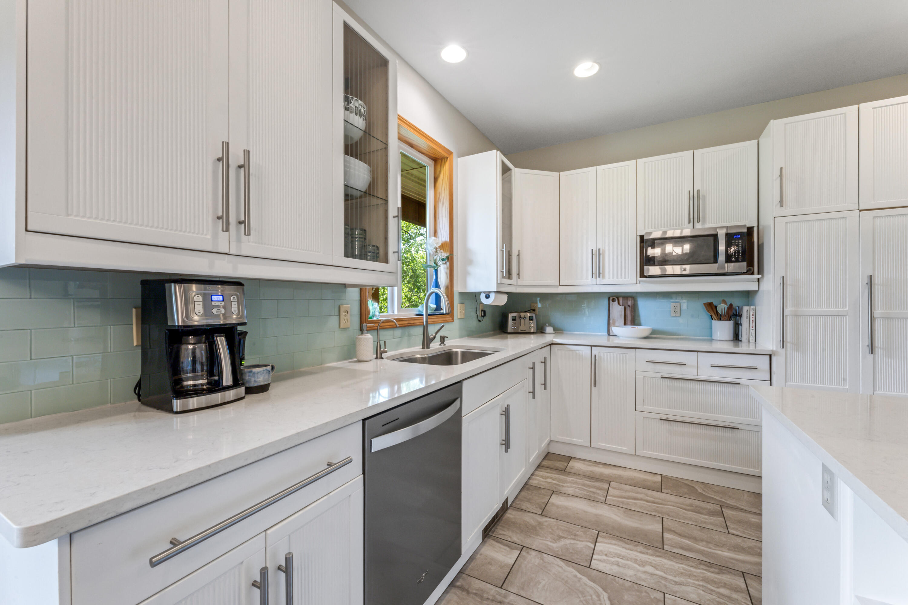 Winona, Minnesota, 55987, United States, 6 Bedrooms Bedrooms, ,5 BathroomsBathrooms,Residential,For Sale,1882480